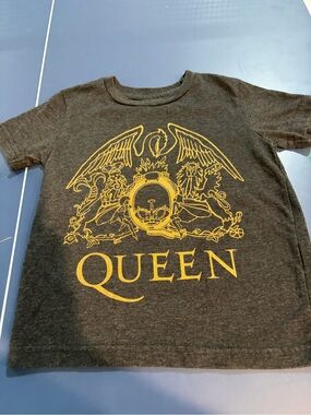 Queen Kids Short Sleeve Tee in Black with Gold Crest